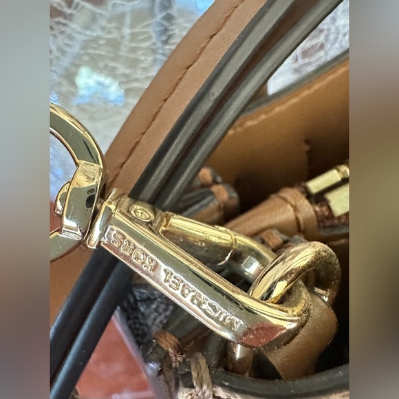 Michael Kors Mercer Two-Tone Logo and Leather Accordion Crossbody Bag - Picture 5 of 8